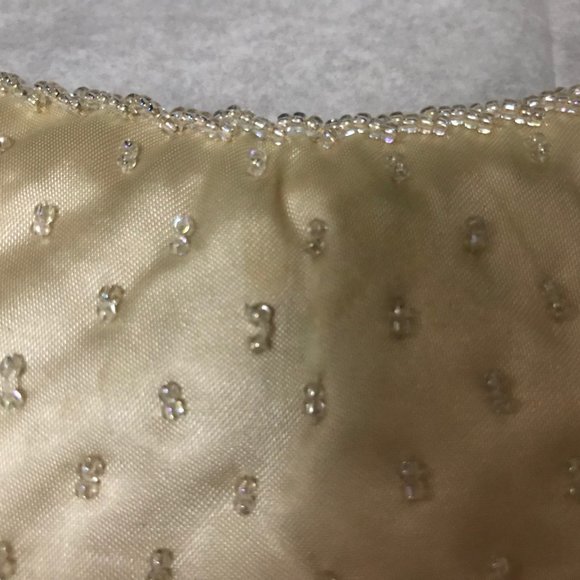 VINTAGE LE ROYALE WHITE BEADED EVENING BAG - Picture 5 of 5
